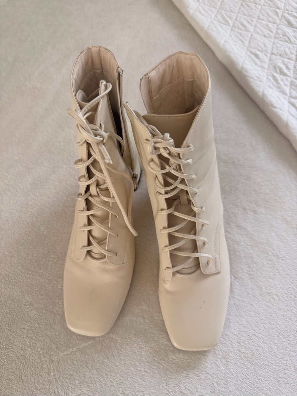 Women's Lace-Up Ankle Boots in Cream